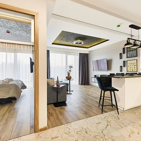 Golden Hour Apartments- Greeneri 33 *