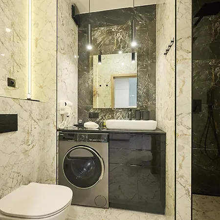 Golden Hour Apartments- Greeneri 33